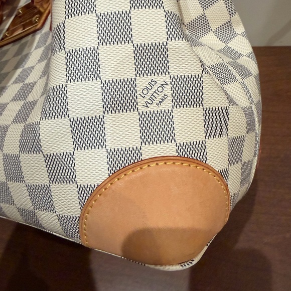 Louis Vuitton Hampstead MM - Picture 6 of 11